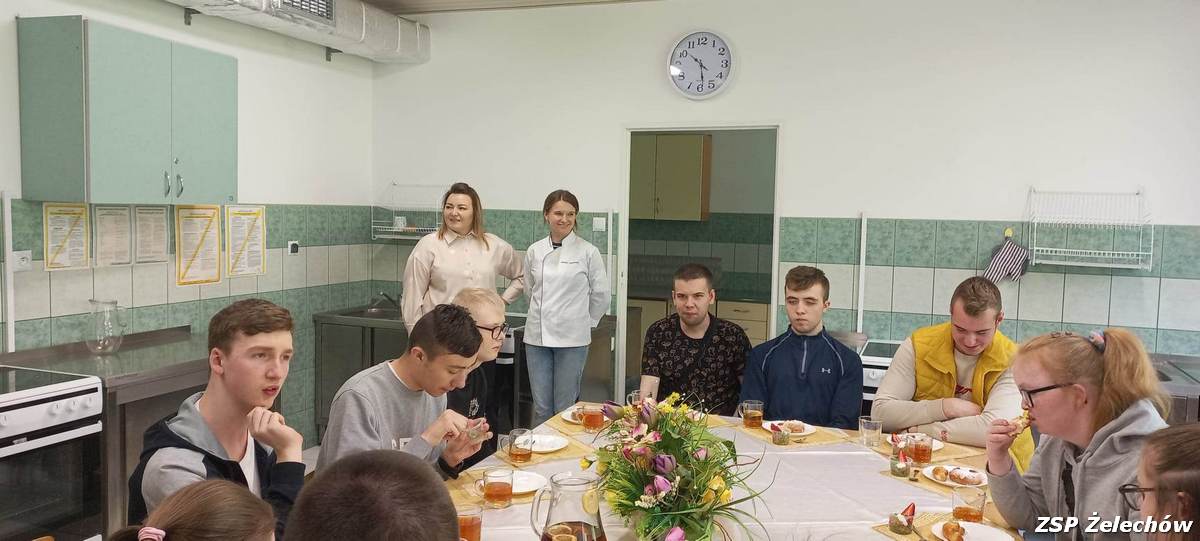 Odwiedziny uczniów z Baczkowa 
